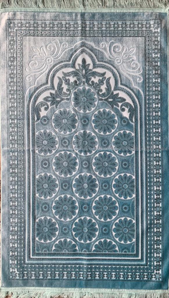 Prayer Rug Luxury with Turkish Cutwork Design