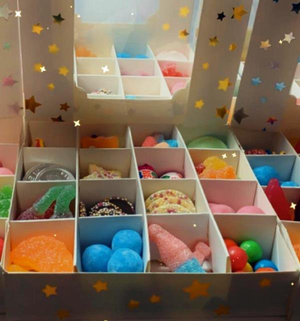 Sweets Boxes Pick and Mix 16 Selection of Halal Sweet Zone Jelly (21433) Sweets Boxes Pick and Mix 16 Selection of Halal Sweet Zone Jelly (21433)